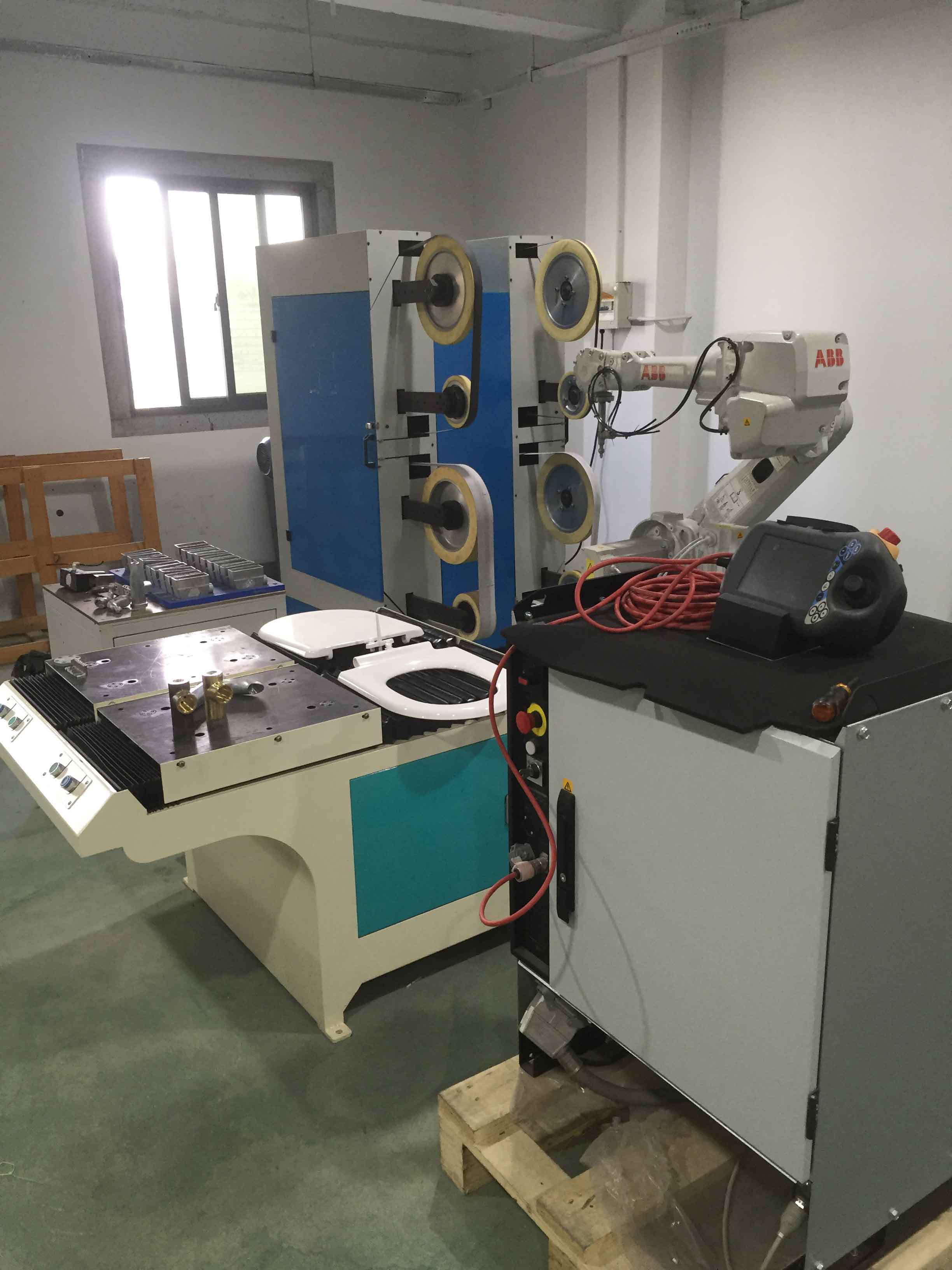 【应用案例】 新时达机器人刀具抛光打磨智能系统_拉丝