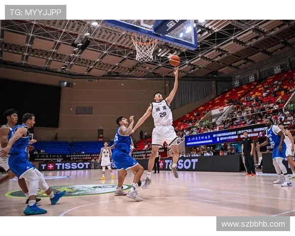 全运男篮惊现血腥一幕 赵仕浩抢球遭肘击眉骨裂伤鲜血直流