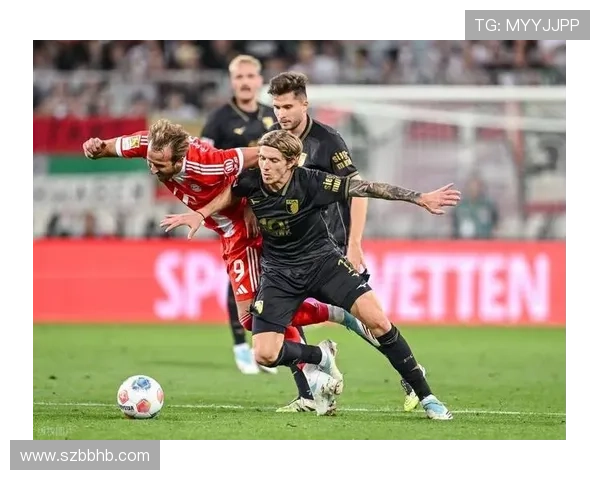 拜仁训练人数不足仅四名一线队员参与三名为门将情况堪忧